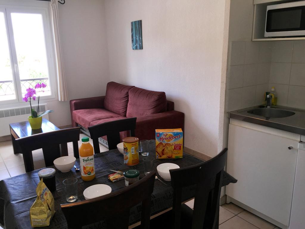 Resid'Artel Cadarache - Iter Hotell Saint-Paul-les-Durance Exteriör bild