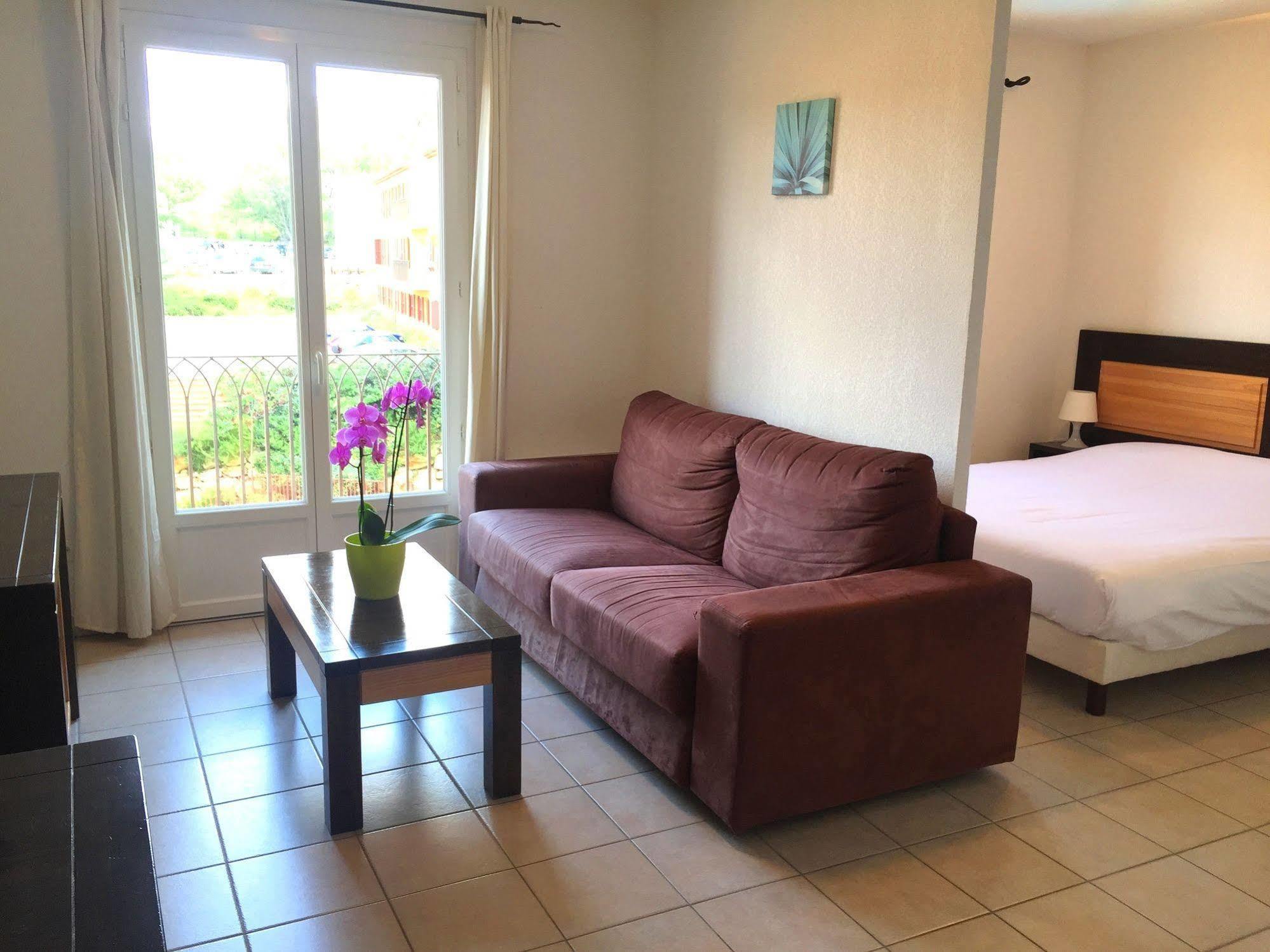 Resid'Artel Cadarache - Iter Hotell Saint-Paul-les-Durance Exteriör bild